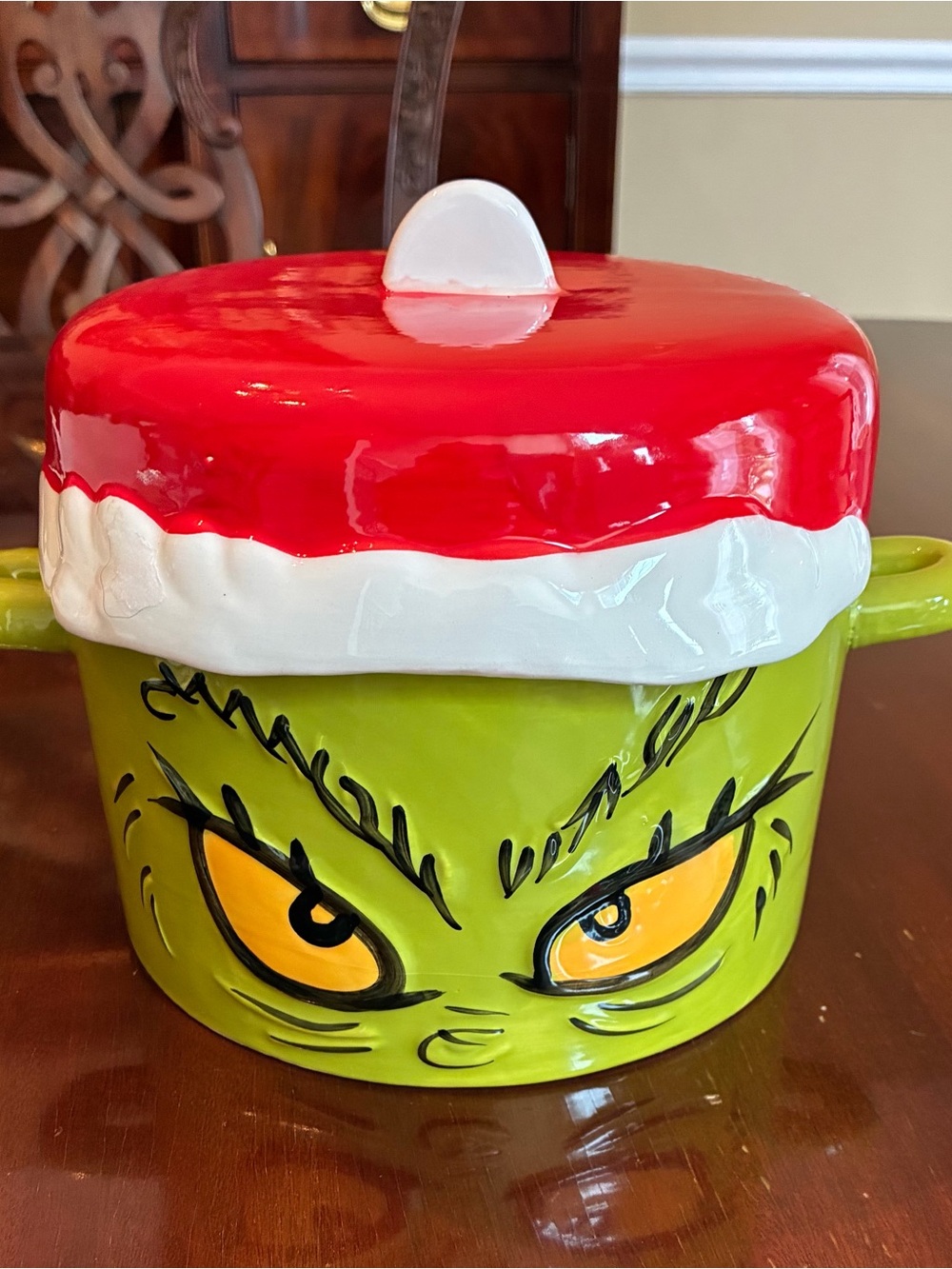 Microwaveable Grinch Holiday Christmas Ceramic Treat Cookie Jar & server kitchen